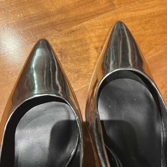 Metallic silver Westlyn closed toe wedge - Picture 7 of 7